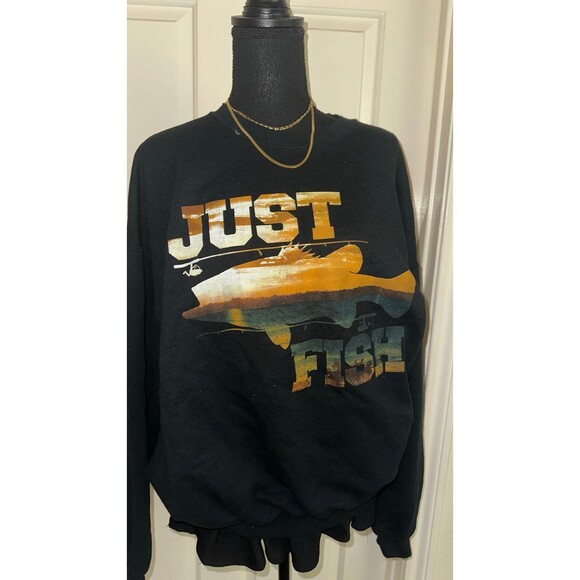 VINTAGE Jerzees Just Fish Crewneck Sweater Adult XL Black Graphic Fishing - Picture 3 of 9